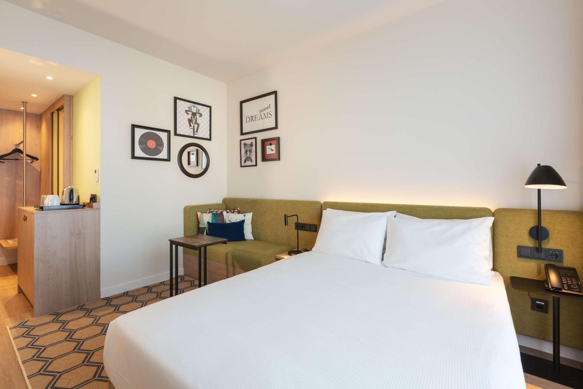 Hampton By Hilton Konstanz Hotel Buitenkant foto